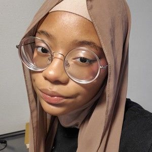 Meet your Posher, Yasmin